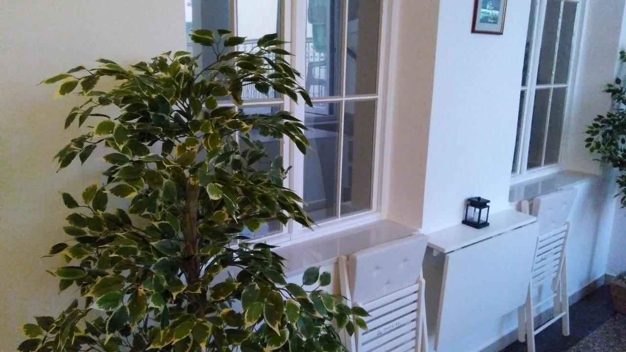 Apartmani Lela Selce Eksteriør bilde