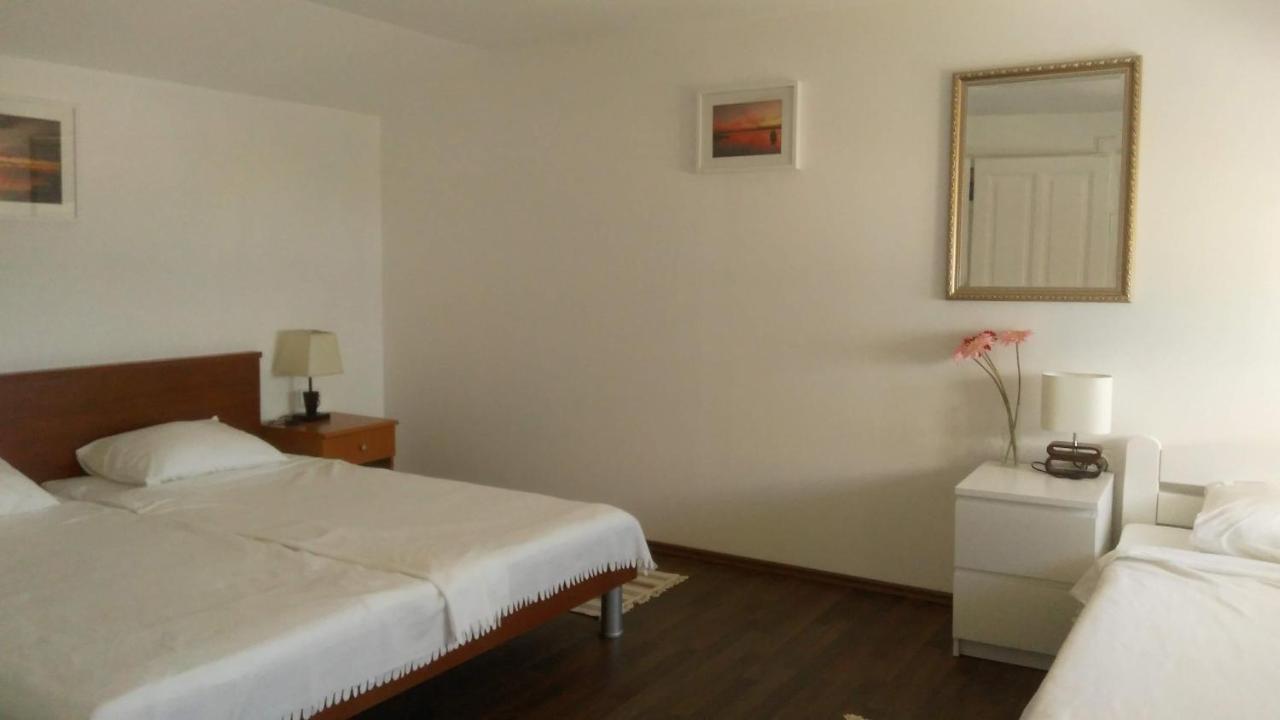 Apartmani Lela Selce Eksteriør bilde